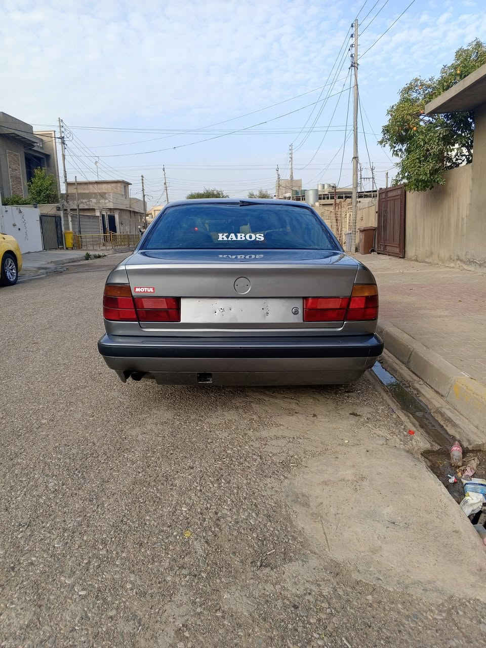 بي ام دبليو موديل1991حجم 525 كير عادي  اصل سيارة بدون حادث مجرد صبغ جمالية سيارة فول  سيارة مكفوله من كص و رقم كركوك و شرط تحويل سعر سيارة 54 بي مجال بسيط للطيبين مكان كركوككك
***********☎️للبيع او مراوس
