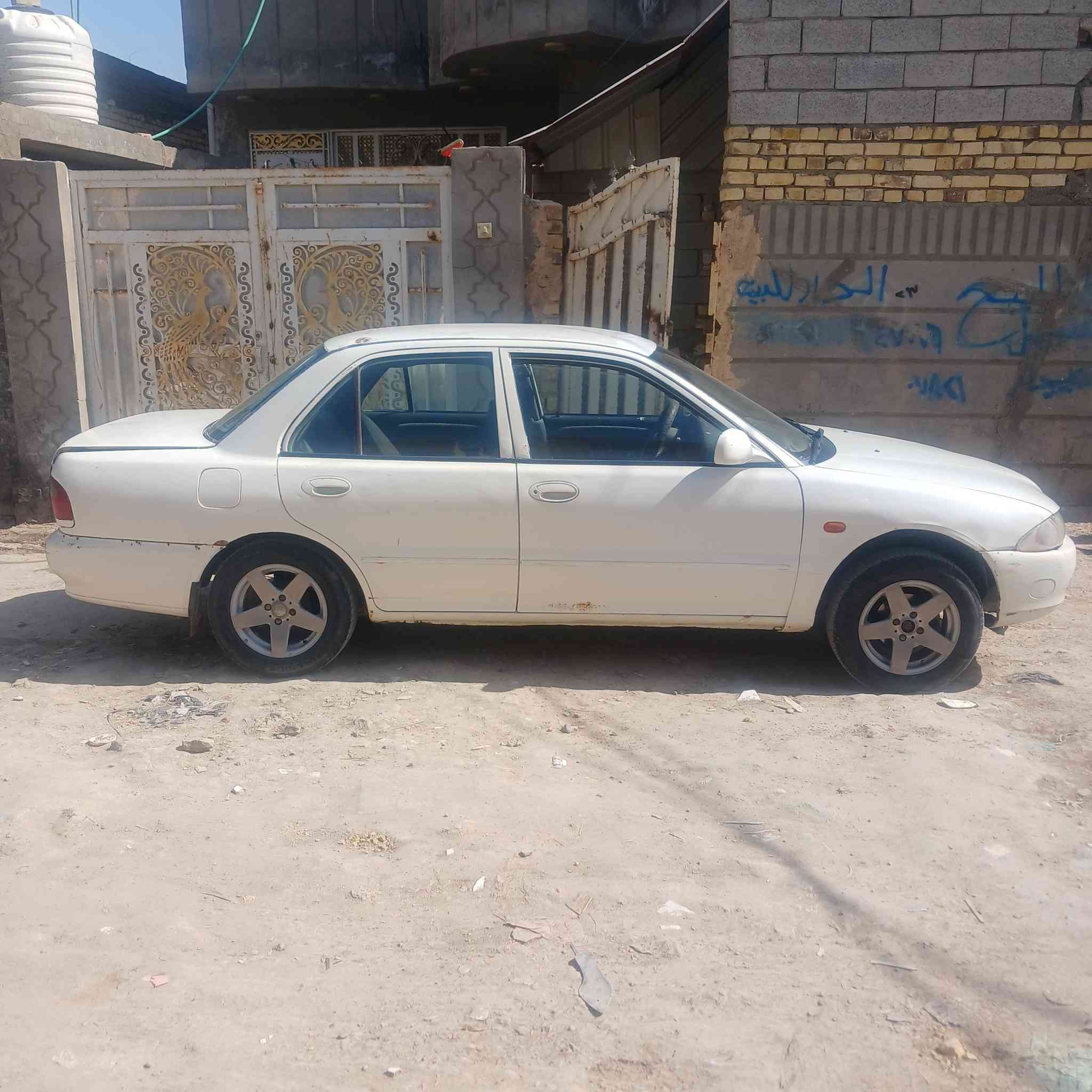 السلام عليكم اخوان سياره بروتون موديل 2000 رقمه بصره راعيه ذي قار قضاء رفاعي وكاله عامه بأسمي تريد تحويل تريد وكاله سنويه نافذه كارتونيه صارله ٦ سنوات محوره بيكاتوش 1600 كير محرك كفاله ترايك ١٨٠ شرط الله شاهد وشرط فحص كير محرك السعر مطلوب ٢٨ وبيه مجال كلش قليل واكو شغلات ذاكره باالفديو *********** رقمي
