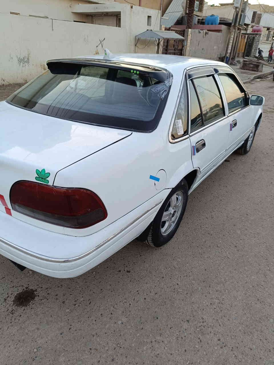 السياره جاهزه من كلشي 

للبيع دايو برنس فراشه موديل  1996 

رقم بغداد نكليزي مشروع وطني 

  تحويل بنفس اليوم

كير ومحرك مكفولات 

كير اوتوماتيك 

كهربائيات فول 

 تخم تاير جديد ويل كب   

 صدر امامي وخلفي جديد السياره.  

السياره مصبوغ جماليه 

شاشه سستم سماعات 

 السعر35وبيهة مجال بسيط

 مكان بغداد 

رقم الهاتف

***********

***********
