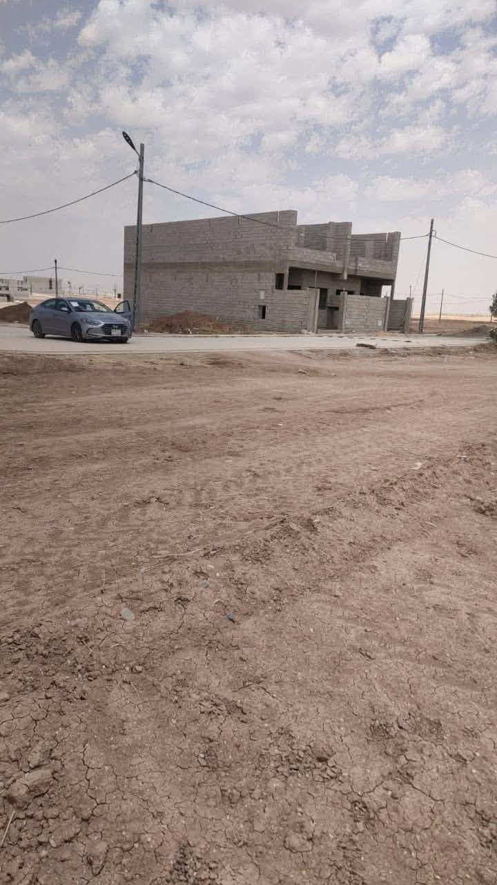 السلام عليكم
للبيع 
ارض في مجمع غزل 

المساحة ٣٠٠ متر ركن

واصل جميع الخدمات والشارع مبلط

رقم القطعة ٣٧٨ / ٣١٨

للتواصل

***********
