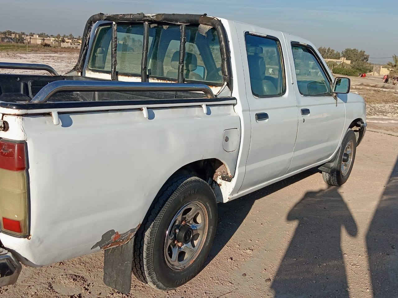 نيسان للبيع مديل 2000تبريد ثلج تتدفئه مكينه وكير واكسن مكفولات سياره كلش حلوه رقم نجف تحويل ثاني يوم فقط للتصال.  ***********. اوو ***********
