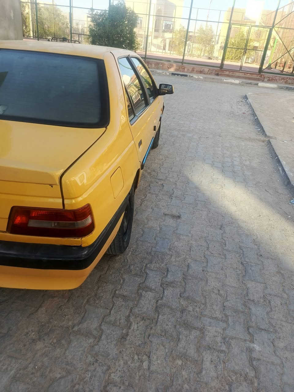 سلام عليكم بيجو 405 سياره كفاله كير مكينه تبريد كفاله رقم نكليزي مصفره سياره جاهزه  *********** بي وتساب سعر 37
