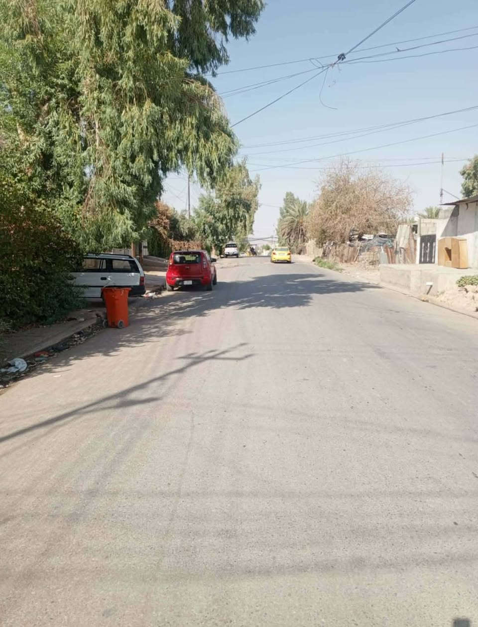 بيت للبيع 
الموقع:حي صدام داخل فرع دائرة الكهرباء جنب مدرسة البواسل 
السعر ع رقم
***********
***********
