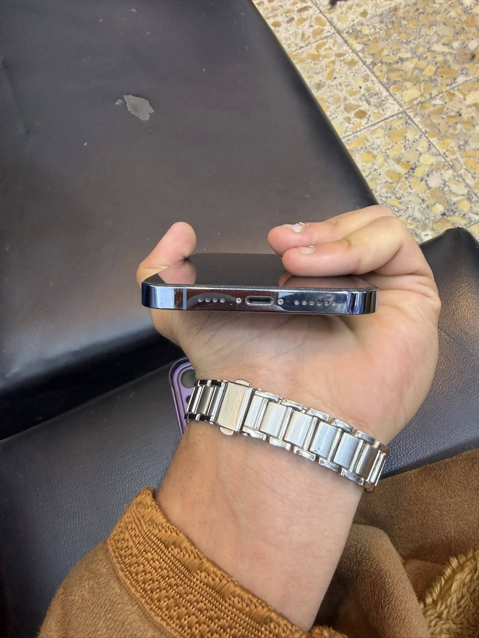 السلام عليكم ١٣ برو ماكس ذ٢٥٦ بطاريه ٨٦ مبدل شاشه اصليه فقط الباقي كله مكفول الجهاز كلش حلو ونضيف مراوس باقل مع فرق او بيع مستعجل 
*********** واتساب فقط متواجد ماسنجر مكاني بغداد العبيدي
