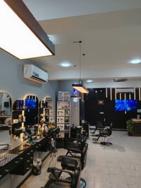 صالون للبيع بسعر جدا مناسب مستعجل عل بيع  07715683314