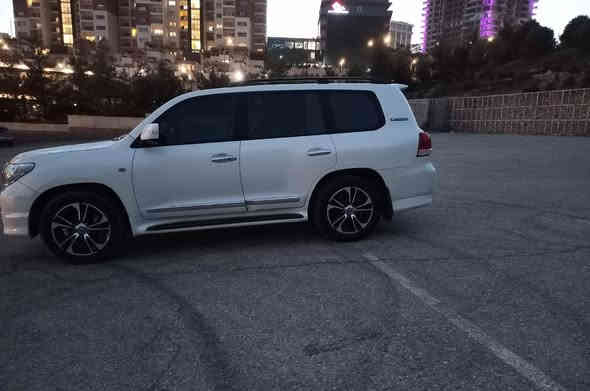 لاندكروز 2011 ستينيه كاز تم رفع التصفيح صبق عام بدون اي حادث رقم اسليماني سنويه 2030 
السياره جاهزه اي نقص ما موجود السعر 250 وبيه مجال قليل للتواصل وتساب ***********
