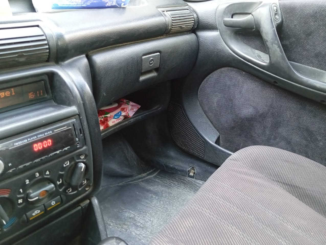 أستر للبيع 

ماكينه 20 قفل مركزي باور كاربون موجود موديل 93 

سعر 37


**إذا كنت صاحب هذا الإعلان وتريد حذفه لأي سبب، رجاءا أرسل رسالة إلى الدعم الفني**