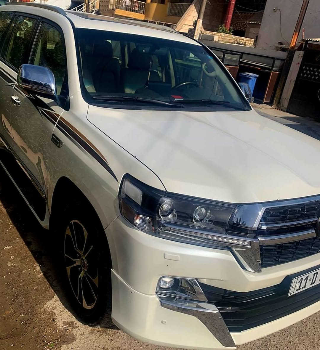 السلام عليكم... للبيع مستعجل 
تويوتا لاندكروز شركات ٦سلندر  موديل 2021 رقم بغداد ماشية 87 الف حقيقي السيارة جديدة بيها بارد بسيط جدا مقدار اصبعين  موضح بالصور مكانها بغداد 
السعر النهائي / 49 $ 
الاتصال/ ***********
