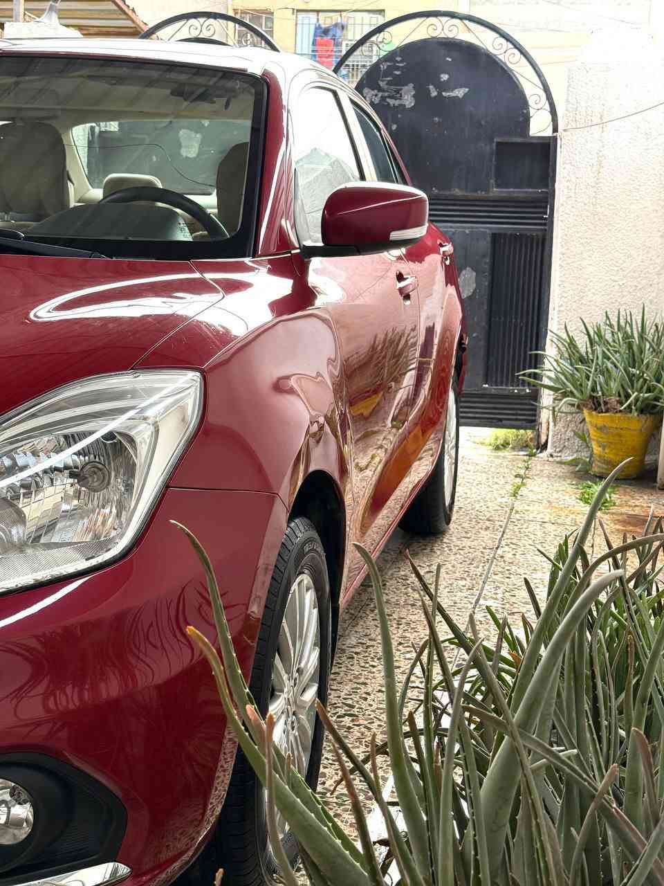 سوزوكي ديزاير .. فول مواصفات❤️❤️
2022 ياباني 
رقم  بغداد تحويل مباشر 
السيارة جديده جدآ مكفولة من الصبغ والتبديل والبارد 
ماشيه 55 ألف وكسر  فول مواصفات 
محرك 4 سلندر دوش 
بصمة تشغيل 
بصمه أبواب 
تحكم أستيرن
تبريد قطعتين 
مانع أنزلاق 
دبل أيرباك 
داخل بيجي
حساسات خلفيه 
مرايات شفط
جام كهرباء
شاشة كاميرا
السيارة وارد خليجي 
 سبير منازل 
مكان السيارة بغداد 
☎️☎️☎️
***********
