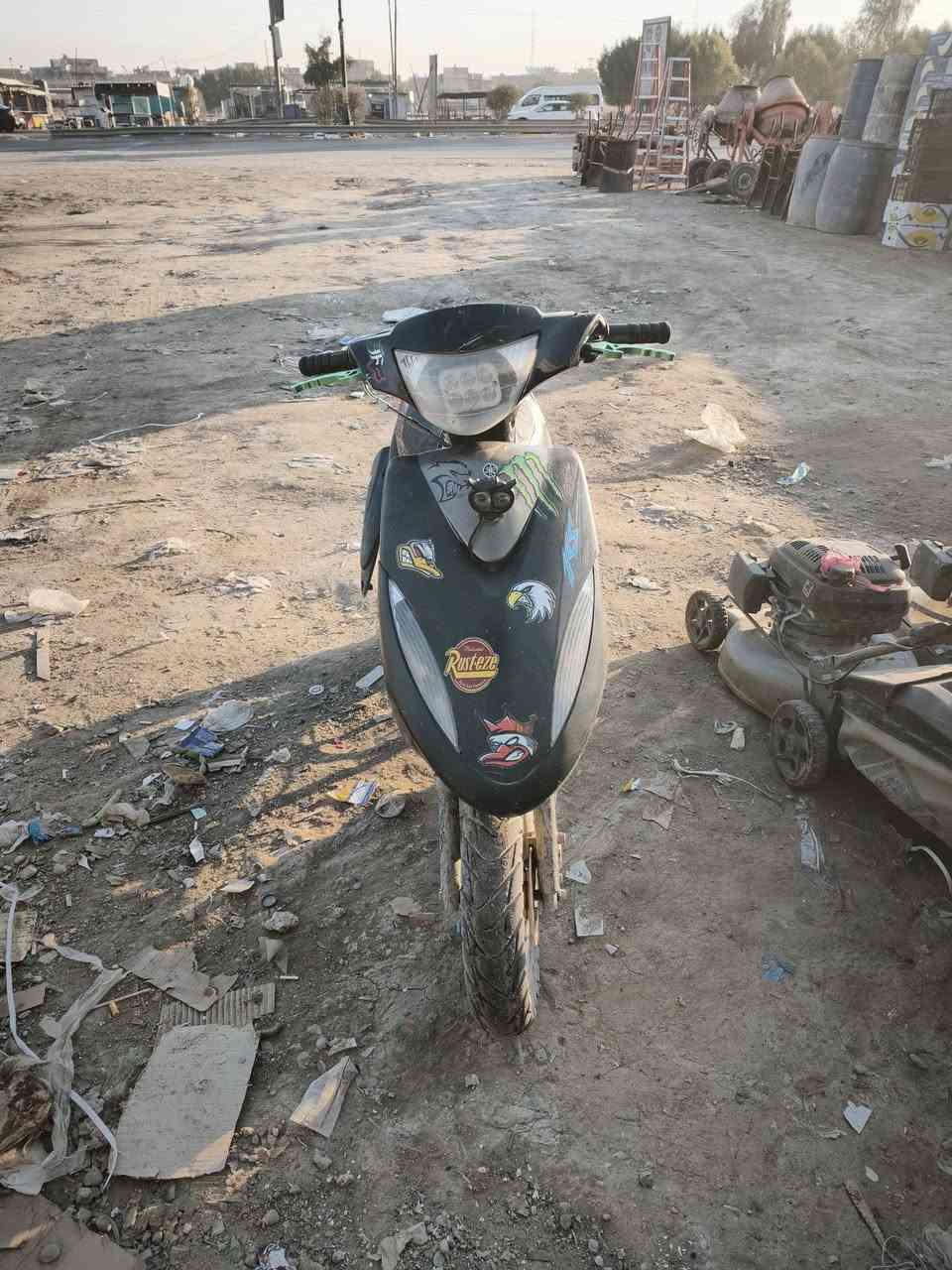 للبيع
السلام عليكم دراجة ماكس عدله 
دراجة مكفولة 
السعر 450 وبيها مجال 
رقمي ***********
