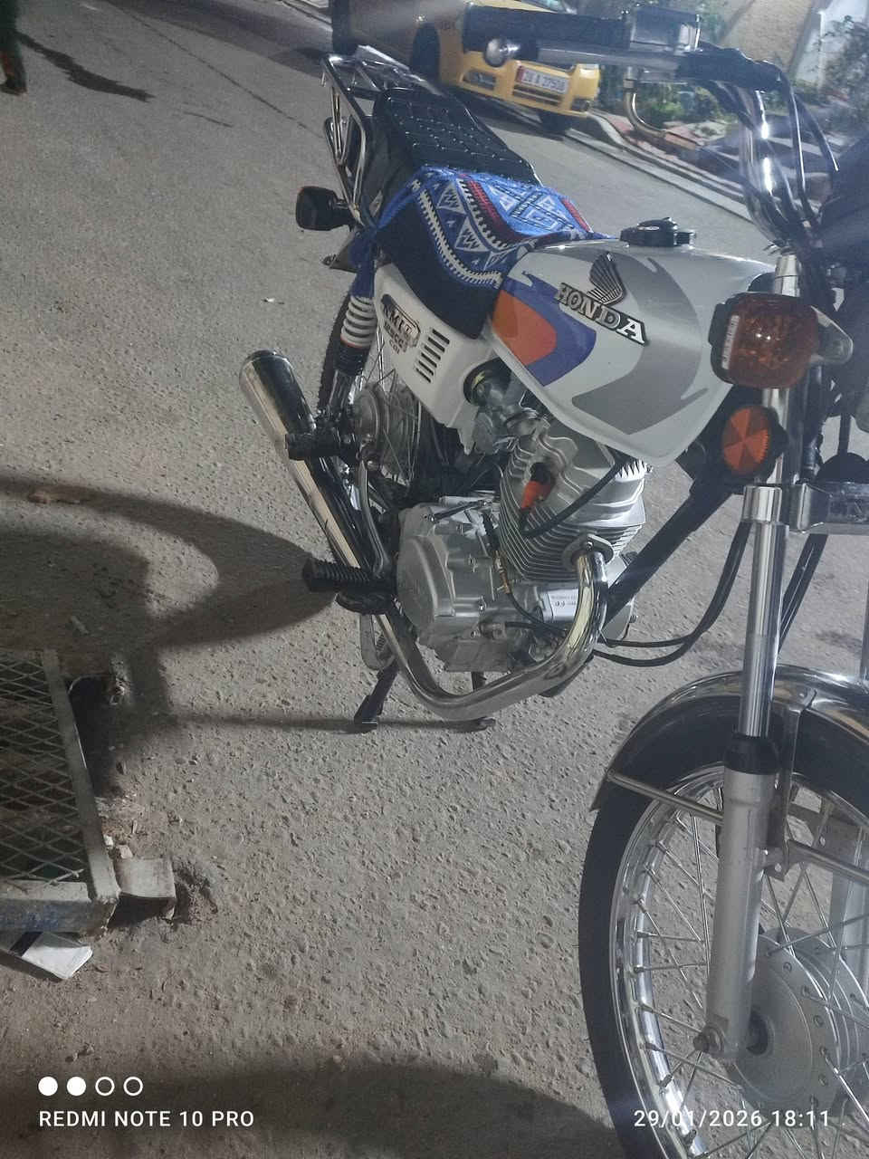 سلام عليكم عندي دراجه للبيع اوراق اصولي احمد شهاب كفاله من كل شيء هذا رقمي***********
