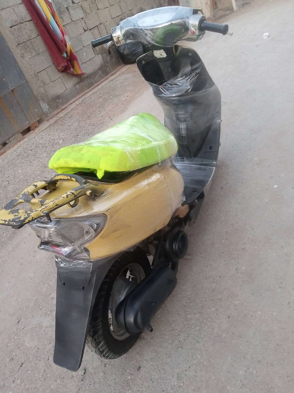 دراجه عصفوريه سرعه 60 تشتغل سلف وهندر اي وقت نقص بيهه 
سويج واشاير لايت شغال دبلات شغاله سعر 150مكاني بغداد مدينه الصدر شراي يتصل ***********بيه واتساب
