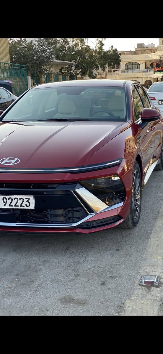 هونداي سوناتا هايبرد 2024 بيع فقط
HYUNDAI Sonata hybrid  2024
🚘وارد امريكي بيها فقط بارد وتكحيل بلبنيد دعامية مبدلة 
🚘 الممشى 19.000km  
🚘 موديل 2024 
⚙️ حجم المحرك 2.0L  هجين 🌿
⚙️ مرتبط بناقل حركة أوتوماتيك 
⚙️ يبلغ عزم الدوران 393 نيوتن/ متر 
🐎 بقوة 195 حصان 🐎🐎
🔑 مفتاح التشغيل بصمة 
🚗 دفع ثنائي FWD 
‼️ اريل نفكيتر 
📍رادار امامي 
📍رادار خلفي 
📍رادارات جانبية  
💡لايت زينون + LED متصل 
🔦️ بك لايت LED متصل 
🚘 دخول بصمة ذكي 
🛞 حجم الاطار 215/55R17
🛞 ويل كب 17
🛞 4 دسك
🛞 حساسات ضغط الاطارات 
✨️ المرايا قابلة للطي 
🎈عدد AIR BAG 6
🚗 هاند بريك كهرباء 
🚗 ا ABS 
🖥 دشبول شاشة
🖥 شاشة 
📷 كاميرا دوارة 
💡الانارة الداخلية LED 
⭕️ مقود جلد حياكة 
🛣 مثبت السرعة Cruise 
🎶 المودات والاوامر الصوتية 
🎶ا Bluetooth    
🔋شاحن هاتف Wireless 
⚡️مخرج منفذ الطاقة 
🔍فحص نظام السيارة 
💺تتسع المقصورة ل 5 ركاب
💺المقاعد مخمل ابيض
💺حركة المقاعد الأمامية كهرباء 
‼️ المرآة الوسطية أوتو دم 
❄️ تبريد شاشة مناخين منفصلين 
❄️ قطعتين تبريد 
❄️ تبريد خلفي
🚘 أوضاع القيادة Drive Mode 
🚘 أوتو هولد Auto Hold  
⛷️ نظام مانع الانزلاق 
🥤حاملات الأكواب
🚘 تطعيم الدواخل بالخشب الطبيعي 
🚘جميع الارباكات سليمة 

 السيارة رقم بغداد بأسمي تحويل مباشر

السعر (215 ورقة )بيها مجال بسيط

شاصي ؛ KMHL34JJ7RA099678
صور الحادث موجودة
للاستفسار :-***********
مكان السيارة بغداد الاعظمية
