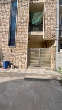 للإيجار . . طابق اول ١٠٠م ...مطبخ- خدمات - صالة- غرفة (٧٥٠ألف شهرياً) ...