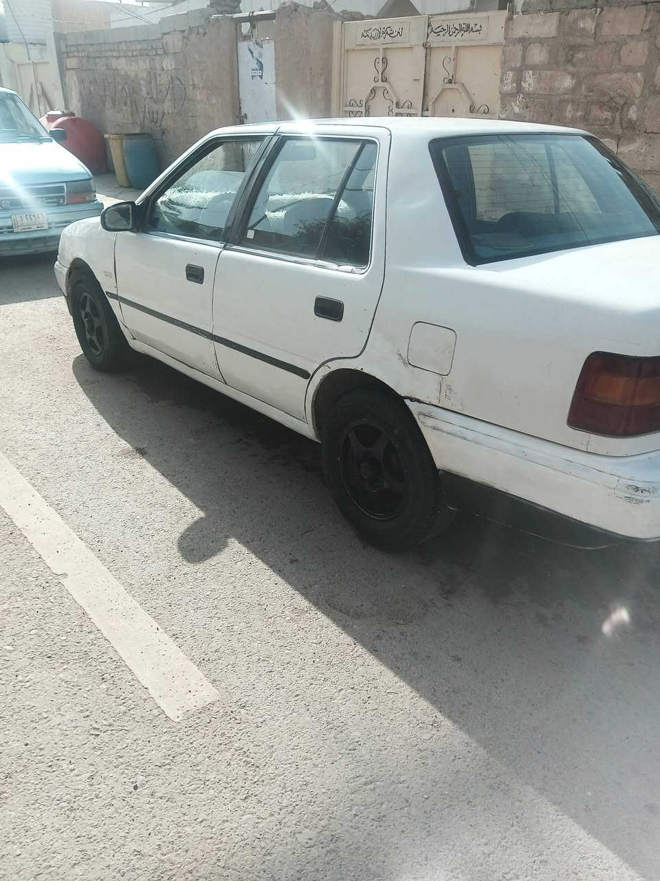 السلام عليكم هونداي اكسله موديل 1992   كهربائيات شغال  + كير اوتو  شرط تحويل  سعر 20 وبيه مجال *********** /***********
