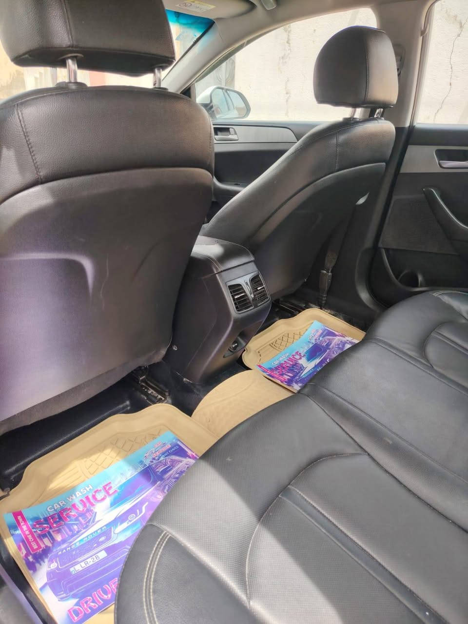 هونداي سوناتا موديل 21 وارد كوري غاز بلادي السياره نظيفه كل مال جناي وجاهزه من كل شيء بيها طخه شبر بالبنيد بدون تبديل رقم بغداد باسمي ام داور ثاني يوم العنوان  الديوانيه السعر 135 بها مجال قليل حق الجيه الاستفسار اكثر على الرقم *********** غير متواجد بالفيس ديوانية, القادسية

