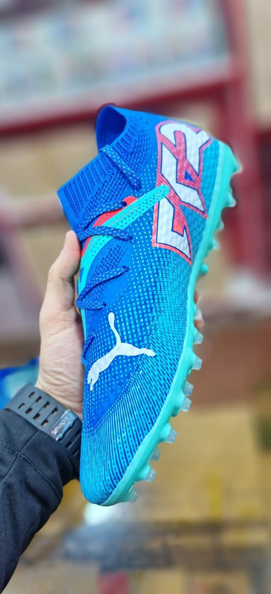 حذاء كرة القدم هو من ماركة بوما، وتحديداً موديل فيوتشر 7 برو (Puma Future 7 Pro)
نسخة نيمار 
جوكر تارتان ثيله 
قياس 41 
40 الف 
كربلاء حي الحر قرب مجمع ليمونه 
لايوجد توصيل


**إذا كنت صاحب هذا الإعلان وتريد حذفه لأي سبب، رجاءا أرسل رسالة إلى الدعم الفني**