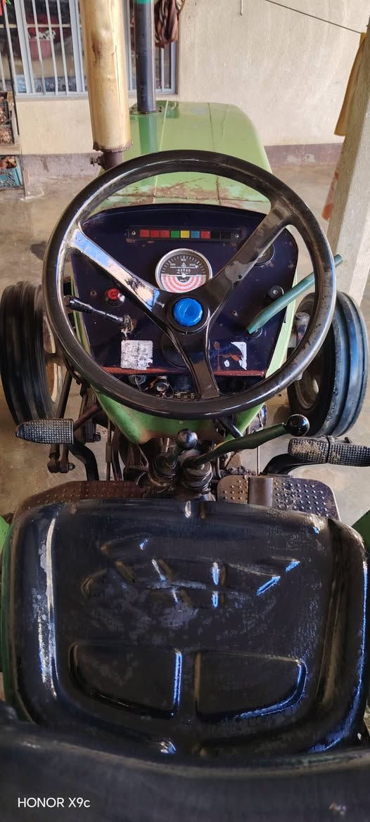 تركتر سيرت موديل 2001لل بيع الاستفسار التصال ع هاذ الرقم ***********
