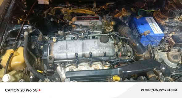 مازدا 323 كيرو مكينه شرط
طخم جديد تيرات جديده 
رقم الماني سنويه جديده 
السياره دخل نضيف 
بس نقصها خرج يردلو شويه ترتيب 
السياره حلوه 

*********** السعر 27 بيها مجال حك الجيه
