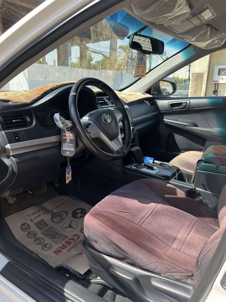 كامري خليجي ساز  LE
موديل2014 خليجي 
مواصفات الLE
شاشه 16
كامره دواره 360
زنون عالي ناصي
بلاجكتور نهاري 
حساسات
مري كهرباء
كشن مخمل 
ويل كب 
تخم تاير جديد 
صدر حداديه جديد وكاله
بك لايت لد 
سياره جديده ومناقصها شي وترايها مال 2022
بيها صبغ بابين اثر شخط (مال دراجه لا معجون ولا دواخل ) 
رقم اربيل الجديد هزه وسنويه جديد
السياره كلش نضيفه وع ايدي 
السعرر/148 وبيها مجال بسيط
مكانها بغداد داوودي  او حي الجهاد 
***********
