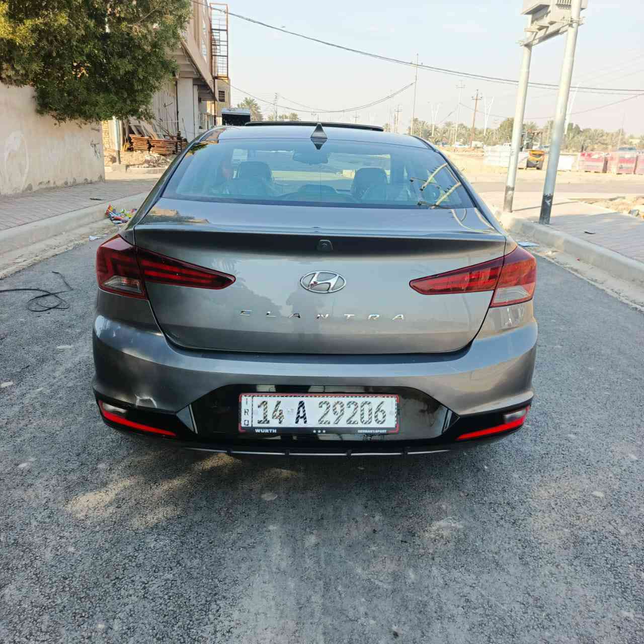 النترا 2019 وارد امريكي محرك 2000 دوش شرط ما مفتوح كير 6نمر بلادي
السياره داخله تقرير مياه امطار تعمل وتسير شرط 
السياره بدون تبديل 
بالعراق صار بيه صبغ جاملغ امامي وبنيد وداير الخلفي
السياره فول مواصفات
بصمه تشغيل وبصمة ابواب وبصمه جنطه وذكيه
فتحه سقف 
تحكمات جهتين وكامره
تدفئه بكشنات
تبريد شرط بيانو
حداديه شرط
منضومه زنون
تحديد مسار ونقطه عمياء
رقم بصره باسمي 
السعر 133 وبيه مجال بسيط ***********
