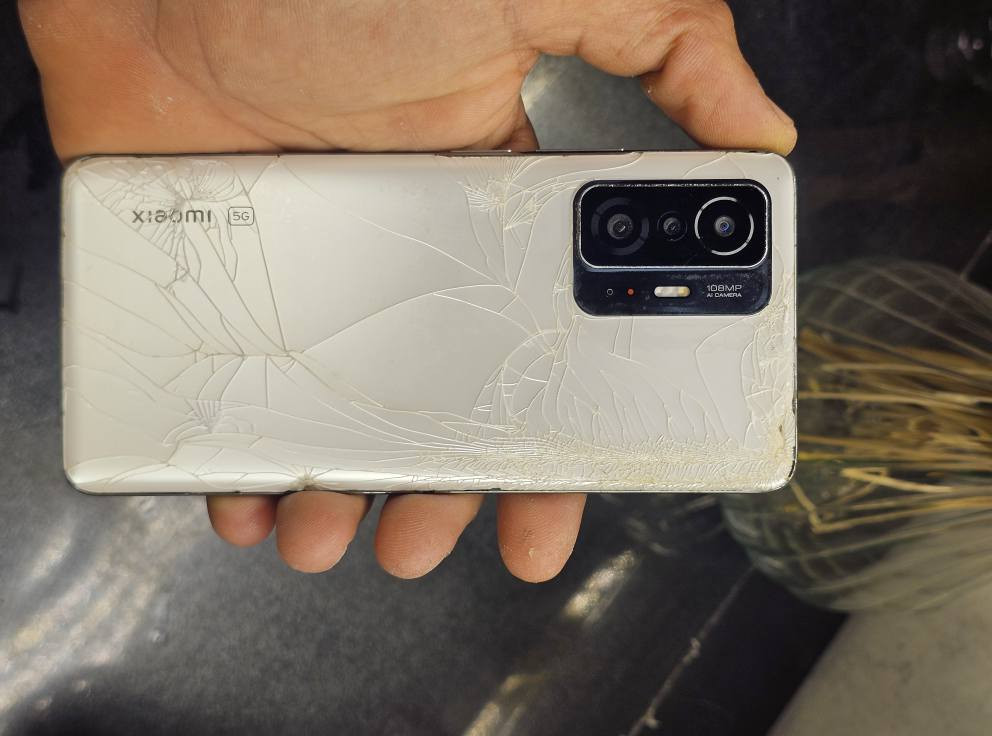 سلام عليكم جهازXiaomi 11T Pro يعني شاومي11تي برو ذاكرة 256. بوبجي 90 فريم السعر 200 أوبي مجال مكان الشعلة سلاميات. *********** بغداد, العراق
