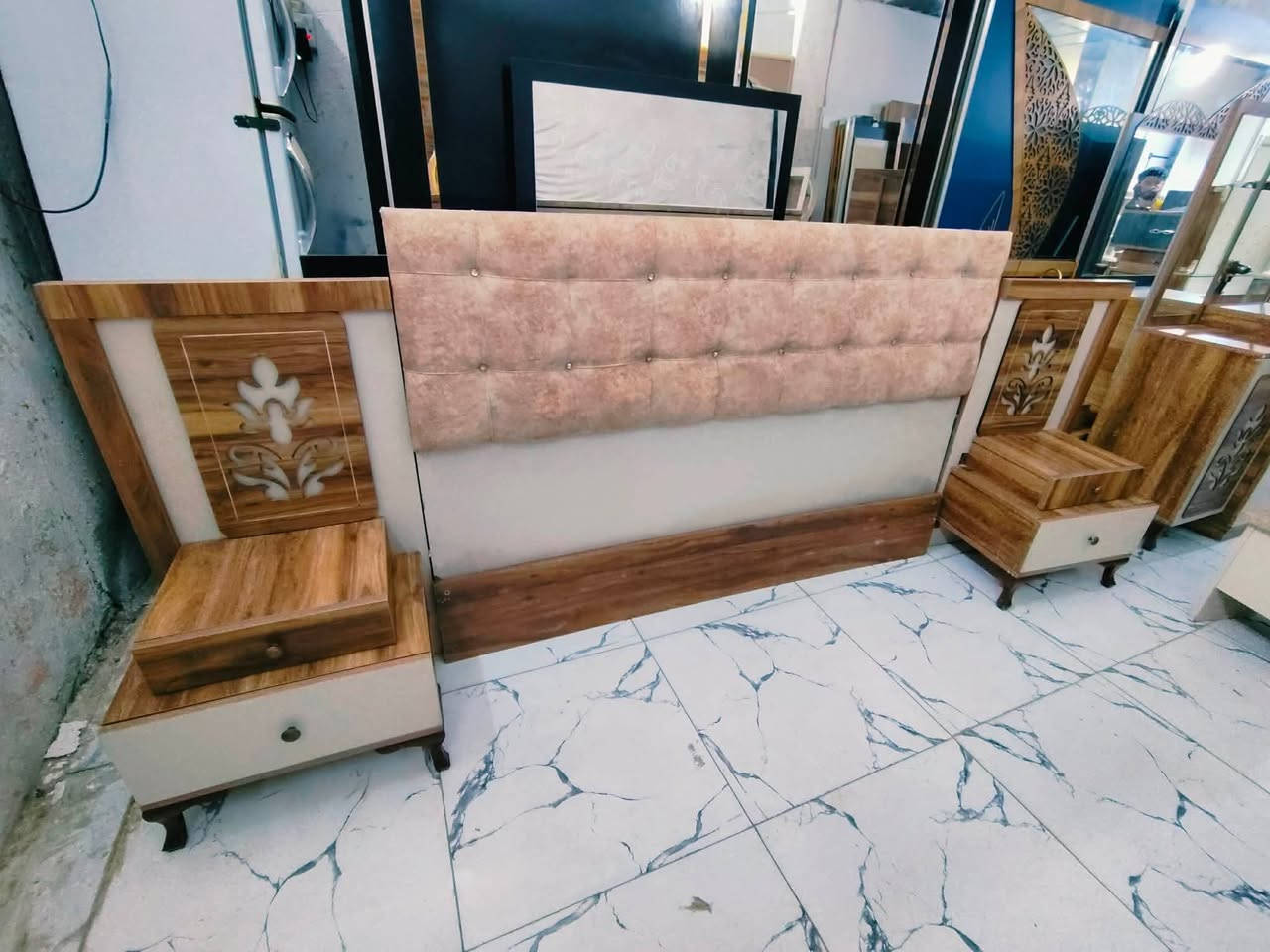 غرفة تركي 8قطع نظام ابواب ❤ ✨
نظافة 95 / 100 ❤✨ 
السعر 550 مع الشد 🪛ونقل 🚙
داخل بغداد متوفر توصيل لجميع المحافظات 🇮🇶


**إذا كنت صاحب هذا الإعلان وتريد حذفه لأي سبب، رجاءا أرسل رسالة إلى الدعم الفني**