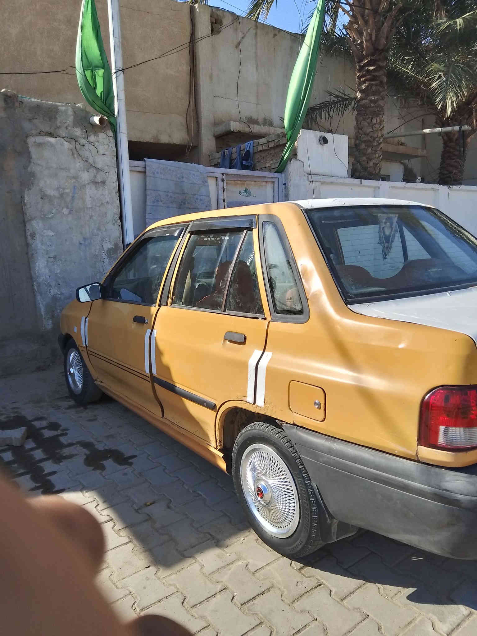 السلام عليكم سايب للبيع موديل 12 جير جديد مكينه بيها خيط بخار سياره حلوه خير من الله سياره تخم تاير حداديه وراء قدام جديده قبل للشارع مذب عليها ربع السعر 10 وبيها مجال *********** اتصال واتساب فقط باي وقت عنوان نجف حي المكرمه
