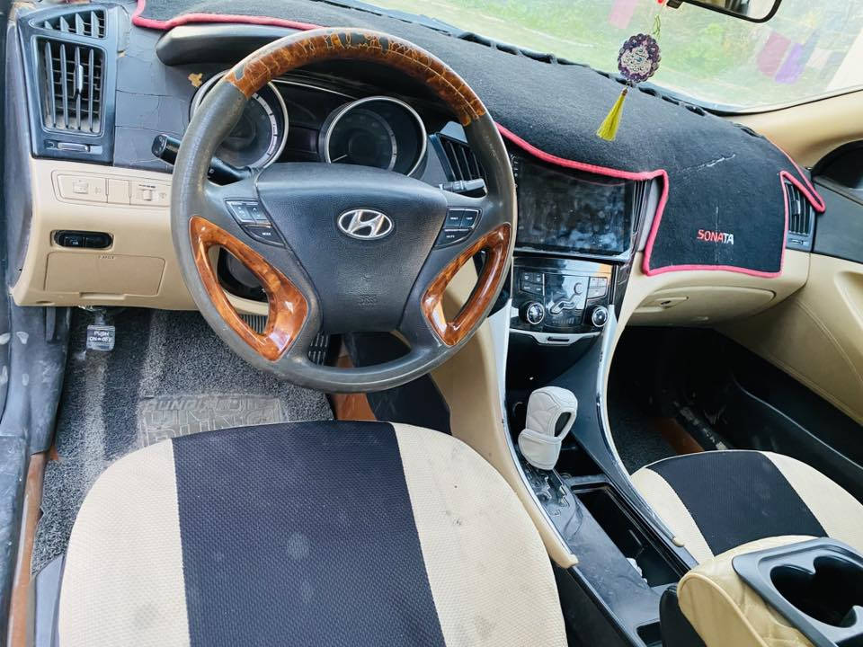 السلام عليكم للبيع سوناتا 2011خليجي فول مواصفات محرك 2400بيه صوت راجز سيارة بيه ضرر جاملغ خلفي ب صبغ حزام  رقم اربيل تحويل او وكاله  السعر 84اتصل ***********
