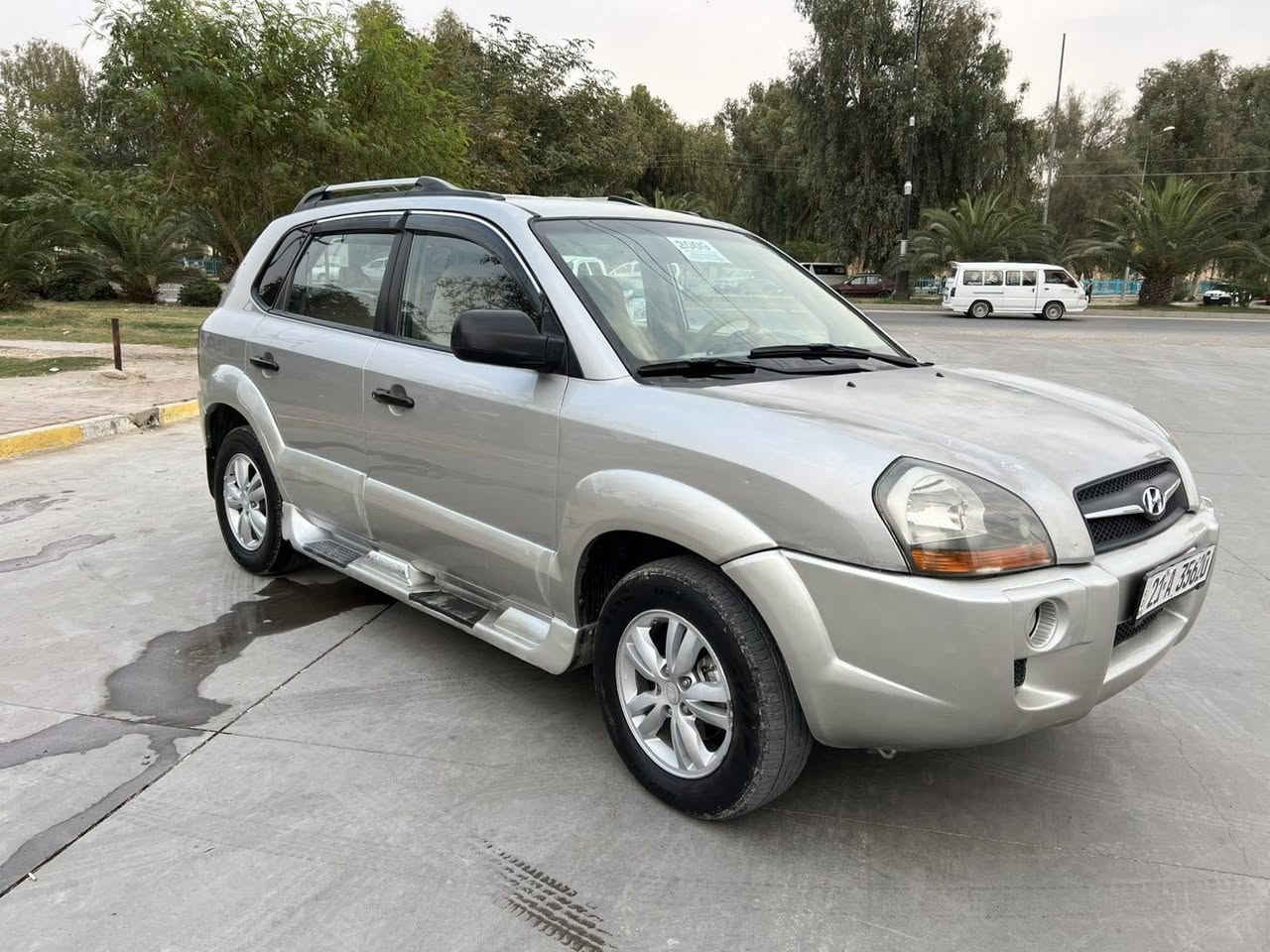 هیۆندای توکسۆن 2009 مەکینە 2.5 
شاشە ئایپادو کامیرە و حاسەیە  
سەیارە پاکە هیچی پێوە نیە 
تەن ها سارد نە بئت 
سەیارەی ماڵی خۆمە مە هی مەعرەز نیە.  
سەنەوی تاوە کو 29 تازیە   
شون کەلار

سـعـر : لە کۆمێنت داوابکە ڕاستەوخۆ بۆت دێت 📥 

گێر و مەکیەنەی بەشەرت 
هیچ کێشەیەکی تێدا نییە 

ژمارەی خاوەنەکەی 
  ***********
