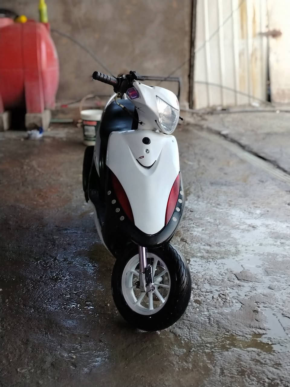 سلام عليكم عيني شباب دراجه ماكس عدله شغاله سلف هندر او باقي الكهربايات للبيع الدراجه جديده كلش حلوه امزوده بوشه 55 او صدر رياضي او شيال رياضي او قطره رياضيه او صالنصه FMالسعر450رقمي ***********
