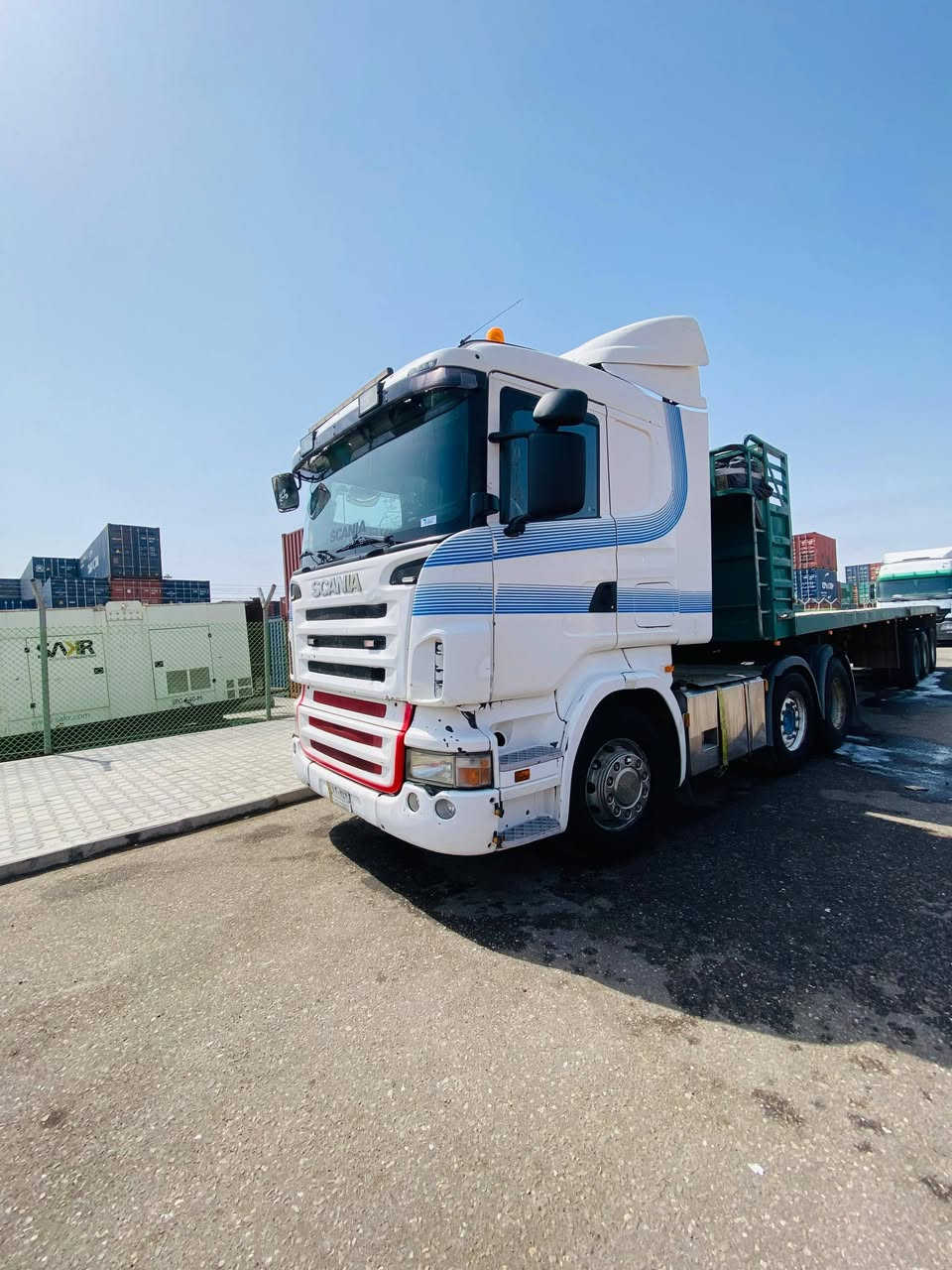 اسكانيه 2008سنكل امامي دوار
مربوطه  بسنويه افلات اربع محاور 
رقم كركوك  قرار 48مالك موجود
 مكينه 420 اربع خطوط كير اوتوماتيك 
رتايدر تبريد 
كير مكينه شاصي مكفولات 
تخم تاير سياره بشغل 
الراس فقط لبيع 
الاستفسار ***********
