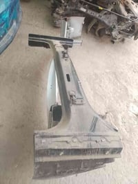 القزاز لتجارة قطع غيار السيارات الأمريكية الحديثة  يتوفر تكم وسطية الس...