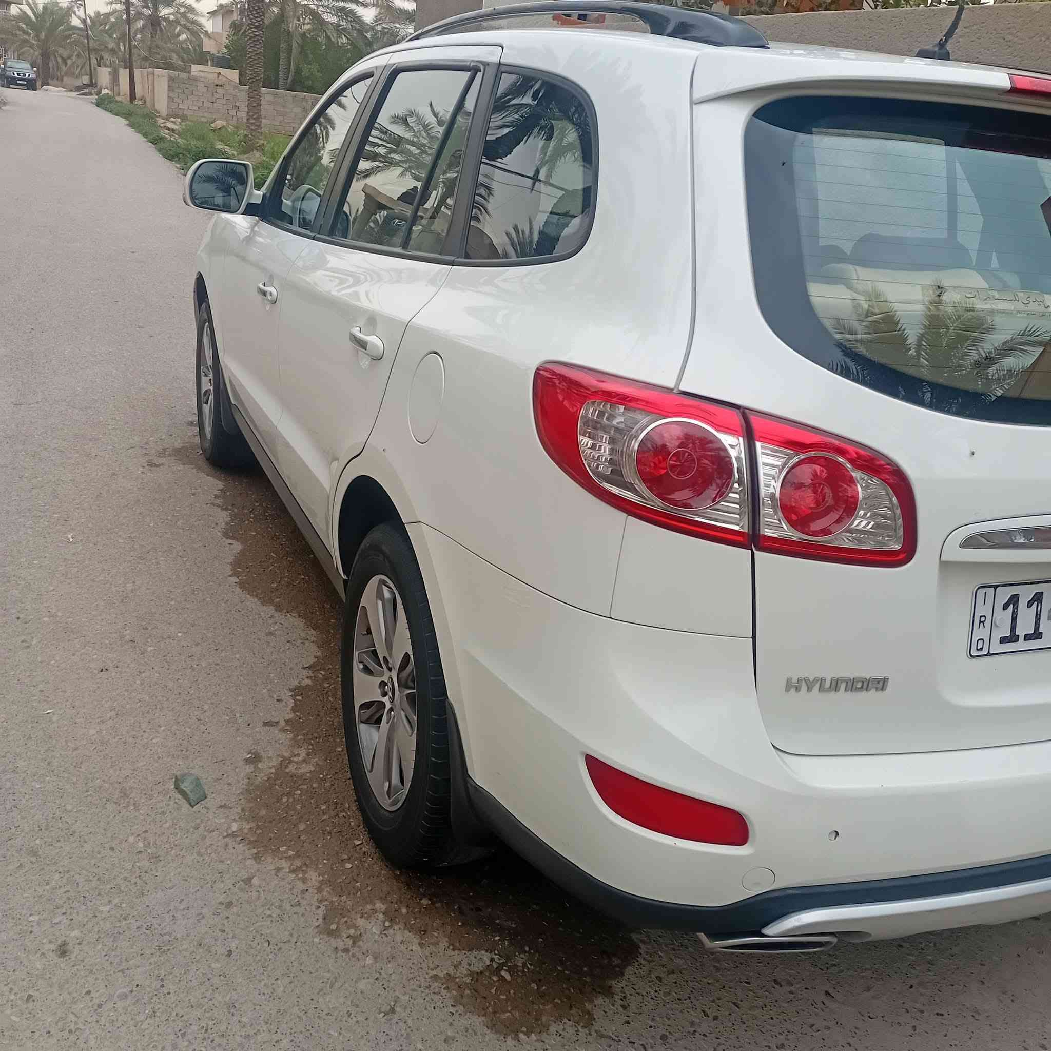 السلام عليكم سياره سنتافي موديل ١٢ للبيع 
السياره شركه العامه 
محرك ٦ سلندر 
السياره جديده جدا مال بيت 
ماشيه ٦٧ الف كيلو فقط وشرط الفحص 
السياره بأسمي شخصيآ
السياره مكفوله كفاله عامه من الصبغ والتبدل فقط بارد قليل 
سنتافي شكل ال ١٢  ويل كروم 
مانقصه اي شي من تاير صدر محرك 
#السعر 160 وبيه مجال 
***********   
غير متواجد ع الفيس،رجآ
