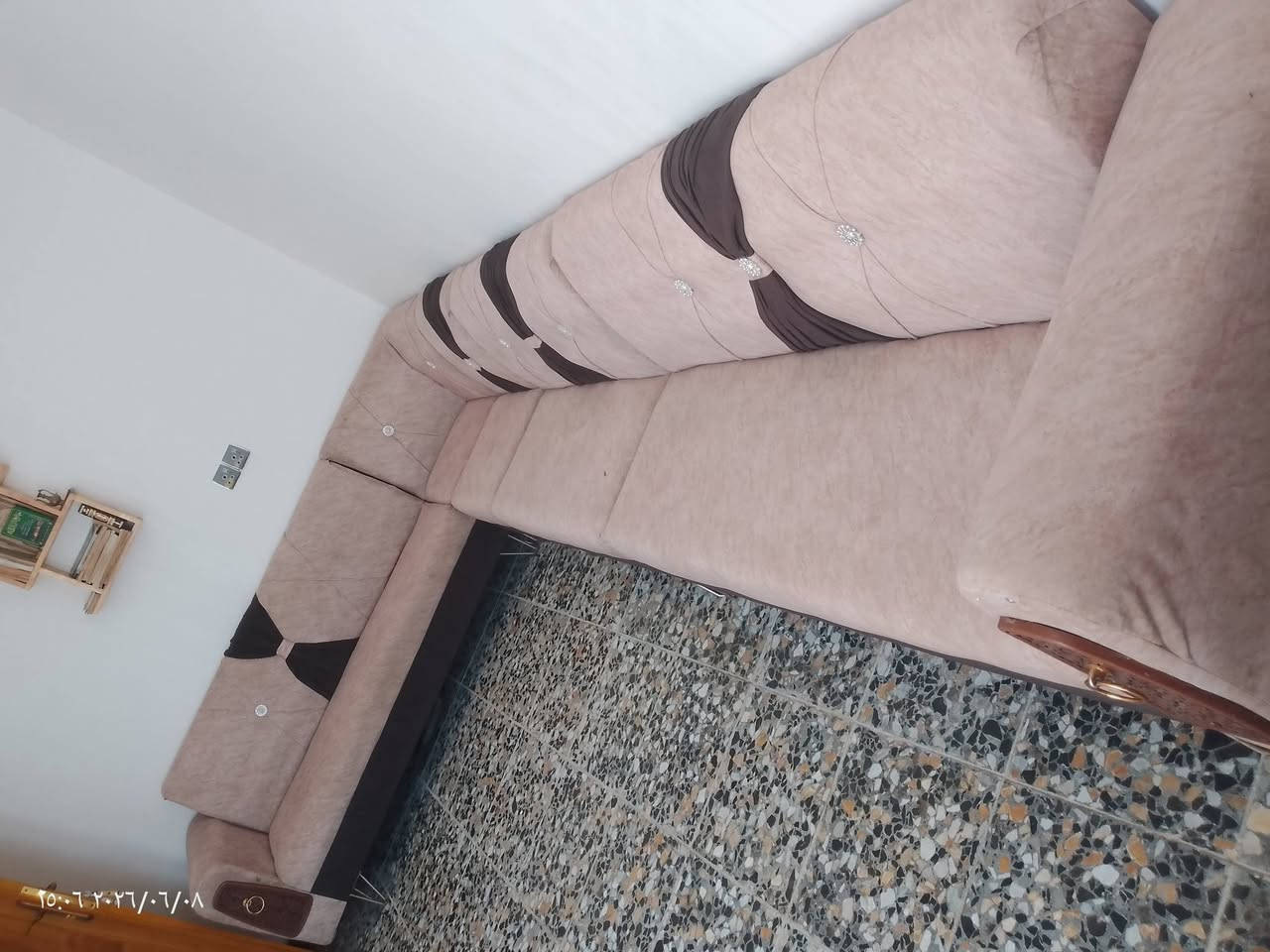 مابي تخم 9 مقاعد نضيف اي ضررر مابي وهذا التصوير كامرة عاديه مو سناب ولا اي اضائه تخم نضيف ومابي اي اضرار سعرة 160


**إذا كنت صاحب هذا الإعلان وتريد حذفه لأي سبب، رجاءا أرسل رسالة إلى الدعم الفني**