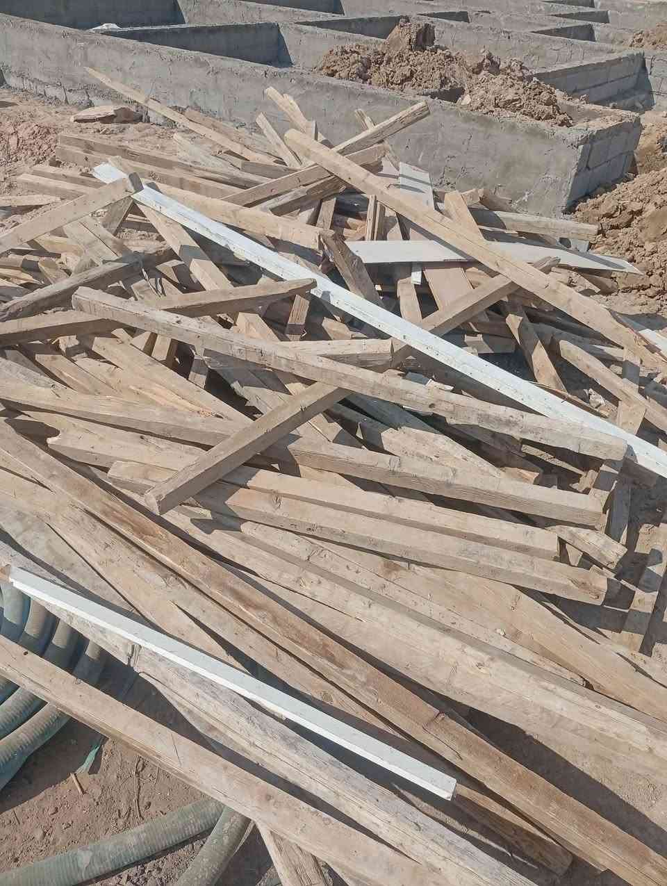 سلام عليكم عندي سيور واحد متر طول3
ومقاصير ابو المتر ومتر ونص ومترين  ابيعهن شلع بدون حساب ب600رايدهن ***********واتساب
