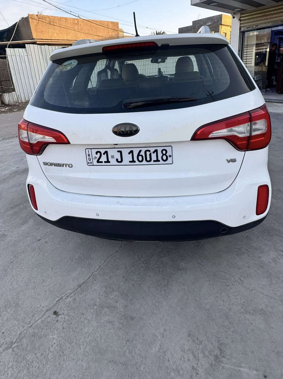 السلام عليكم. 
سورنتو خليجي موديل 2013 شكل ال2015 مكفوله كفاله عامه من كلشي رقم سليمانيه بسمي استخدام شخصي ماشيه 164 km مكانه ابو غريب السعر  195 
الاتصال 
***********محمد 
***********احمد
