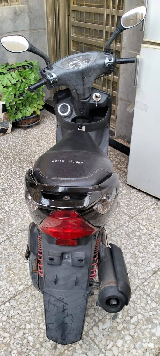 سلام عليكم
ثعلب كابريتر رمبه كفاله عامة 
شرط اذا مكينه مفتوحة ترجع الدراجة كفرات اصلي مختم من طول لطول حت مرايات مختمه كهربائيات كلها شغاله نص نكره بكل وقت مكاني بغداد سعرها 700 قفل***********
