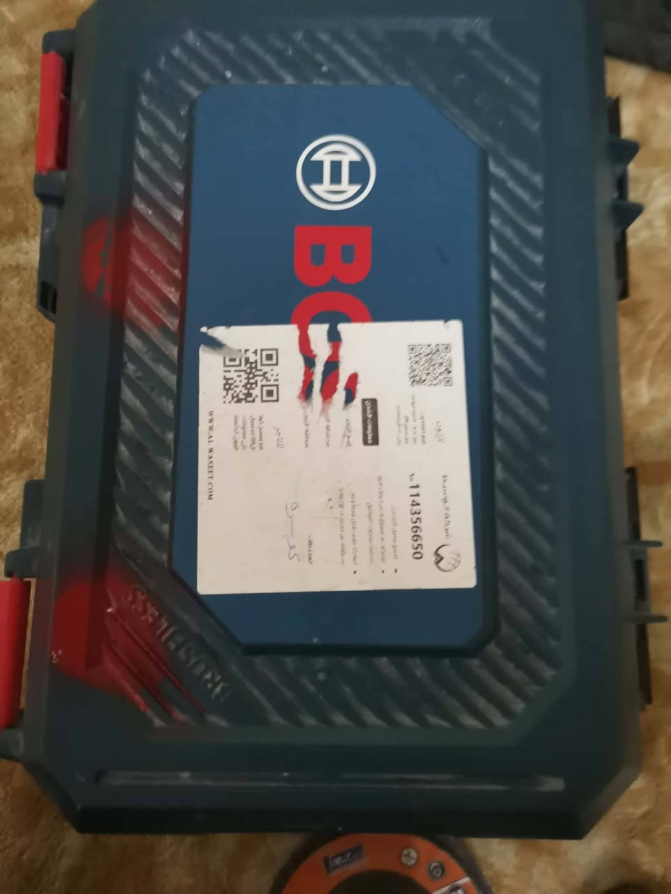 كوسر شحن باتري ٤ انبير  سعر ٥٠ وماسك مال بورسلين سعر ١٥ رقم ***********
