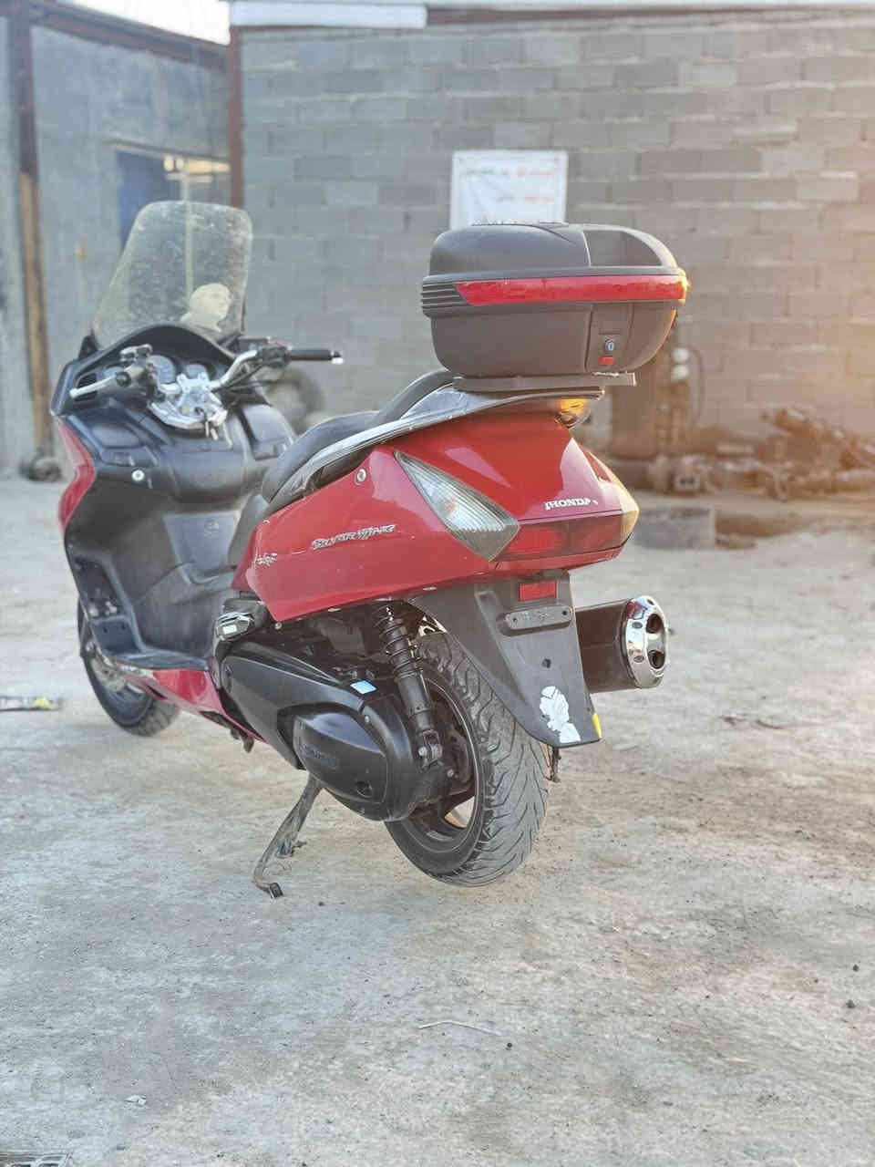 سلام عليكم من رخصت شركت أدمن درجه سلفر ونج مكينه 400 دراجه حلوه خير من الله اوفر شقال درجه جديده مكان بغداد المدينه الصدر سعر منسب خبر وتدالل ***********
