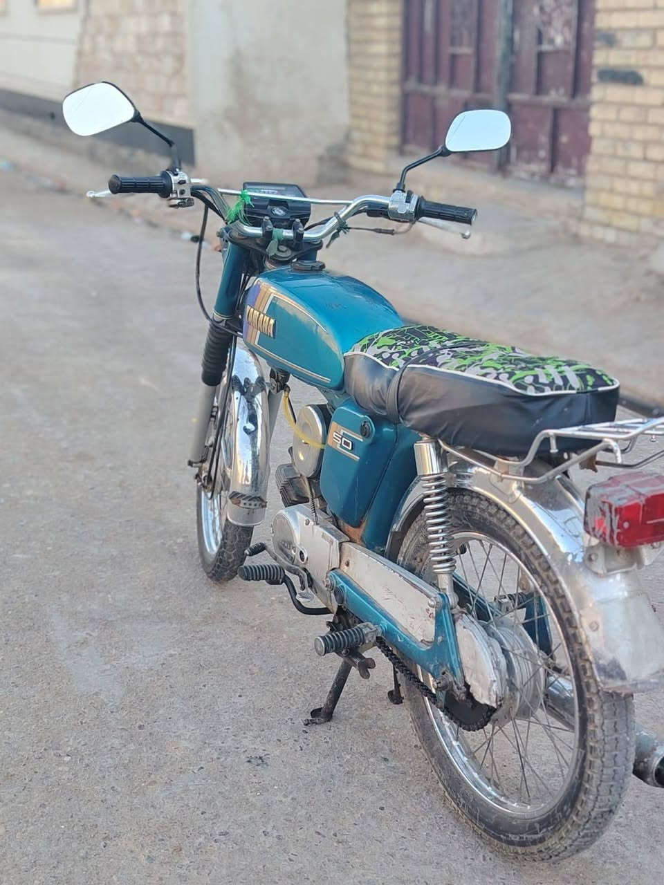 درجة للبيع مكفولة المكينا بلدي وامكفولة عشارين وأوراق ما بيه وإذا تريد اتكتب وياك الدراجة نضيفه كلش وإذا تشيل الفلتر تصير بيه فصلات الدراجة ريده 650؛وابيه مجال مكاني بغداد الحسينية معمل للاستفسار ‏‪***********‬‏

