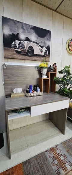 جرابي 2
وميز 1
للبيع الجربايه ب45 الوحده
الميز ب40
 *********** بغداد المواصلات توصيل ماعندي الي يريد يجي يشوف ويشيل
