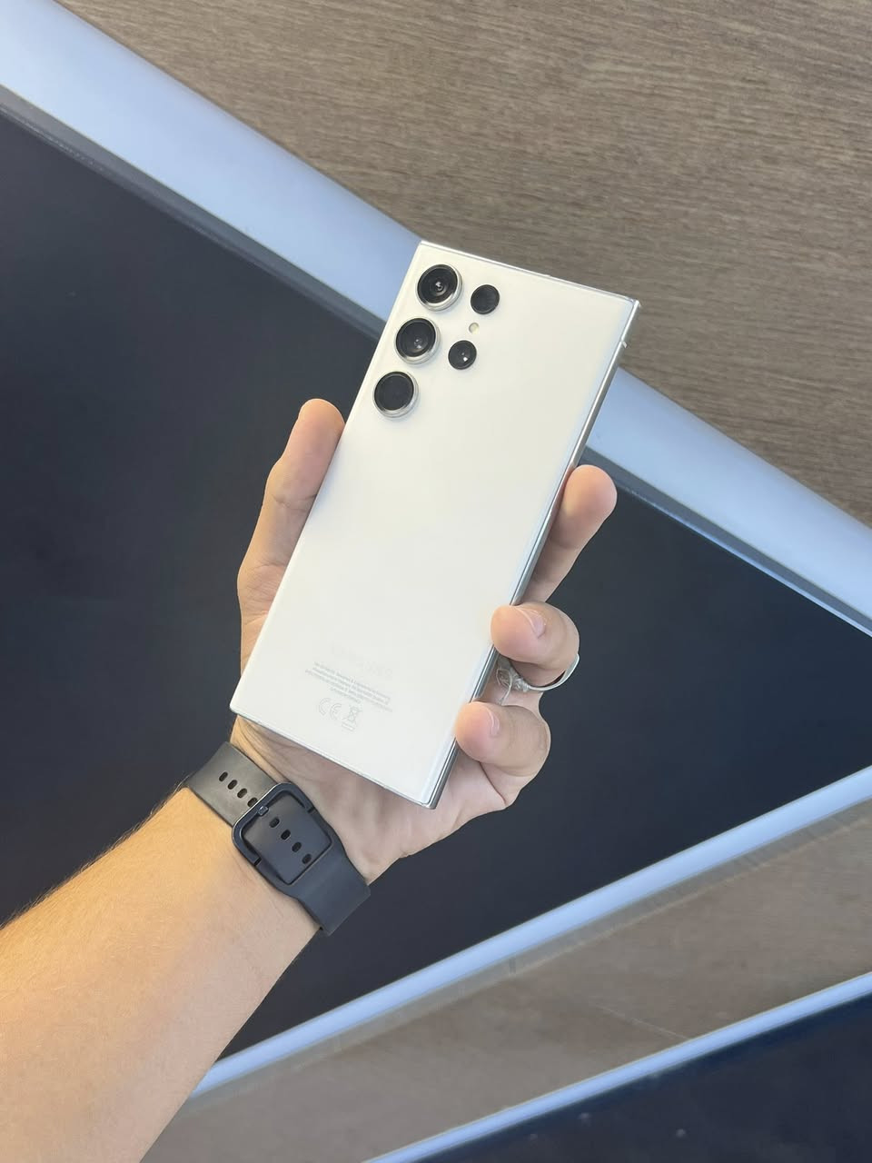 Samsung S23 Ultra
256
السعرر 800 الف 
‏الجهاز نظافة كلش عالية بلادي ما مفتوح ضمان زورنا سامراء حي الضباط الأولى مقبل سوق الضباط الكبير مركز زيد الاتصالات متوفر توصيل جميع محافظات العراق ***********
