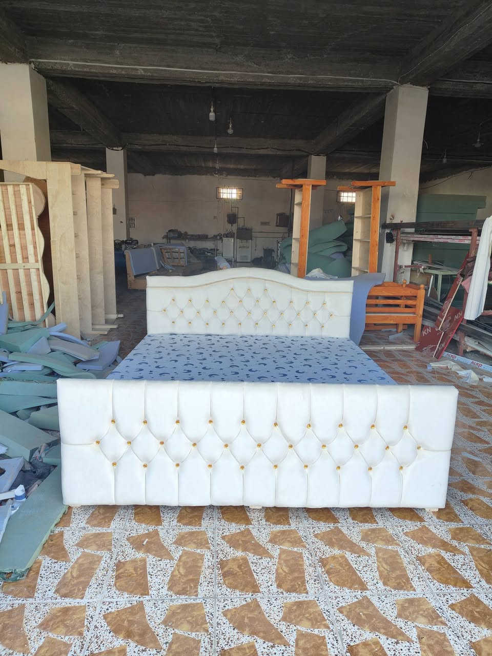 جزء بسيط من اعمالنا في مجال النجارة ✨
تخوت دوشمة نفر ونفرين وتخوت اطفال 
غرف نوم - قناصير - مناميات 🔸
تجديد التخوت المستخدمة وصبغ ابواب الخشب 
للحجز والاستفسار مراسلة الصفحة 
او الاتصال : ***********
العنوان: الحود مجاور مؤيد الوردي وتيم مارت✔️
