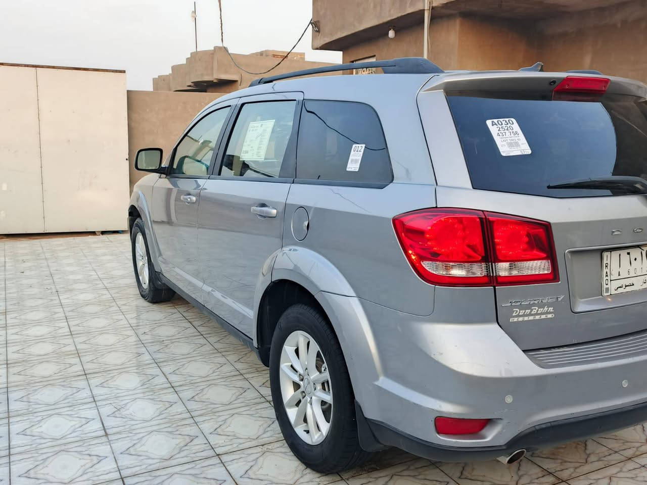 دوج جورني 2015رقم ذي قار بسمي سنويه 29 وارد أمريكي حدثه بنيد وجاملغ بدون ضرر داخلي وبيه رشت صبغ بصيطه كلش فول مواصفات عده فتحه. محرك 6 سلندر 3قطع تبريد 7راكب بصمه تشغيل عن بعد شاشه تحكم استرن ليت زنون اصلي ماشيه 140 سياره جاهزه من كلشي  مكاني الناصريه مركز السعر 119 فقط اليدور جديد ينتصل سياره مل جني ***********___***********
