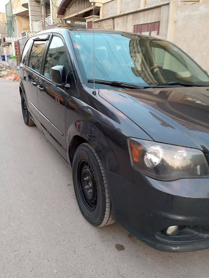 السلام عليكم
سياره دوج كرفان للبيع موديل  2012 
محرك 3600
كاملة من جميع النواحي  كير وحدادية وتبريد
 تخم تاير ابواب ميكانيك جام كهرباء وتبريد 3قطع ثلج   سياره جاهزة وبأسمي هزتها جديدة
السعر 118$ وبيه مجال للشراي الحقيقي 
 مشروع وطني  التفاصيل بالمنشور العنوان الرصافه بغداد 
 (فقط بيع)اعتذر ما اراوس 
للاتصال 
 ‏‪0775 756 8675‬‏
***********
