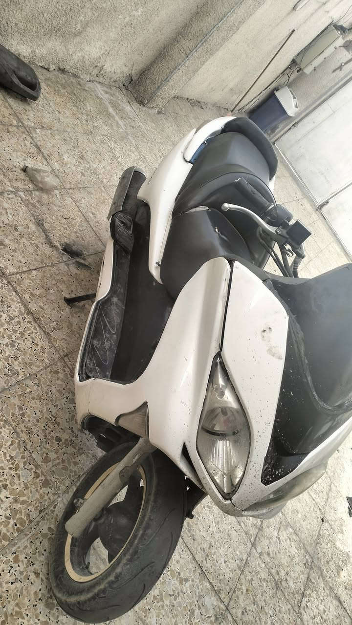 يا الله فورزه 08 للبيع مكاني حسينيه راشديه دراجه تجفيت واحد بس مكينه بلجيس تخبل كفر تغليف ابيض دراجه كفرها نضيف سعره قفل 600 بيه صوت بلصالنصه فقط برغي واحد مشدود غيرها كفاله ***********
