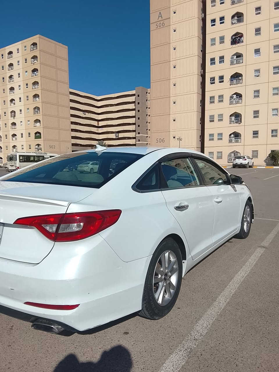 السلام عليكم
سوناتا 2016 وارد امريكي
محرك 2400 GDI
رقم بغداد
حادثها جاملغ السائق فقط مصلح نفسه 
بدون تبديل صدر امامي خلفي نضيف 
بيها صبغ بنيد وقماره بسبب تكشير 
ماكو قطرة معجون
السياره كلها ليبل واحد
سعر ... 118
وأن شاء الله بيها مجال بعد المعاينة والفحص
عنوان بغداد مجمع بسمايه 
*********** واتساب
