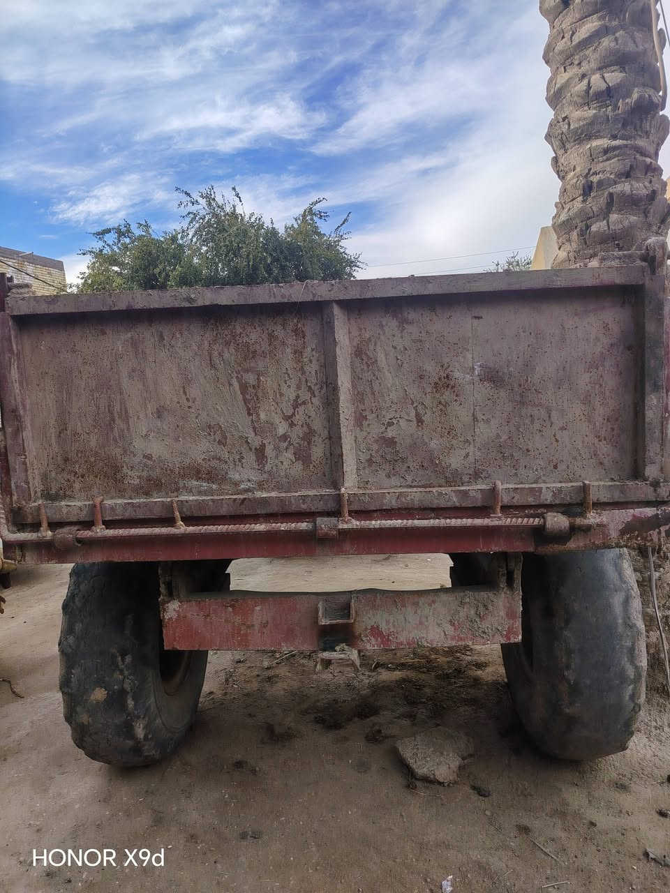 السلام عليكم عربانه حداد للبيع الاتصال على الرقم ***********
