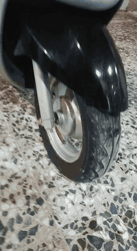 السلام عليكم دراجه للبيع ماكس منغولي 2006 دراجه برغي مامفتوح بيهه محرك مامفتوح شلعه ومعدل شلعه تشك الكاع شك وين ماتريد افحص كهربائيات كلها 
شغاله لايت عالي ناصي اشاير سكن هورن كله شغال قفل ستيرن شغال قفل جنطه شغال 
بس العداد عدي وايره بس تشده يشتغل 
السعر 850 وبيهه مجال مو شراي اطلع كبل 
للاستفسار ***********
